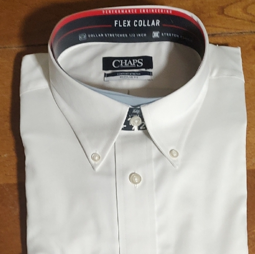 Chaps Men's Cream Flex Collar Dress Shirt